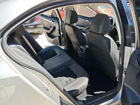 Volkswagen Sagitar