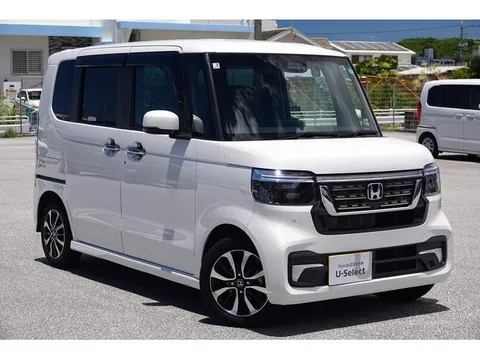 Honda N-BOX Custom