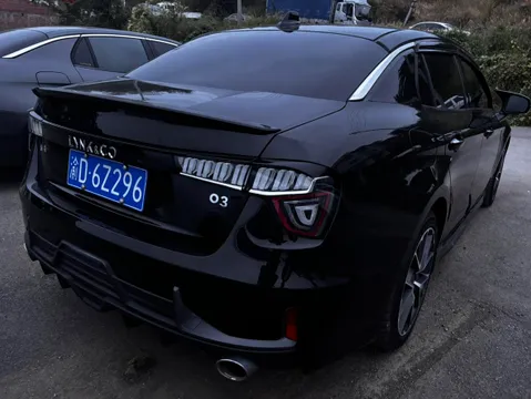 Lynk & Co 03