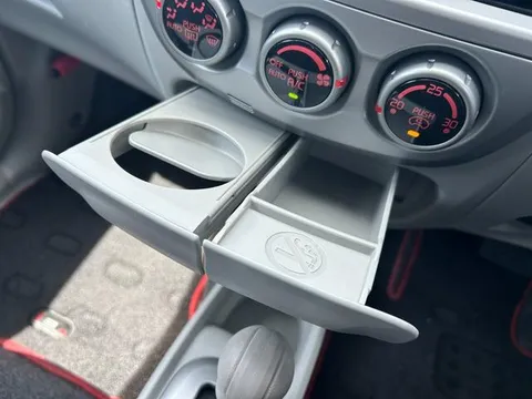 Mitsubishi I