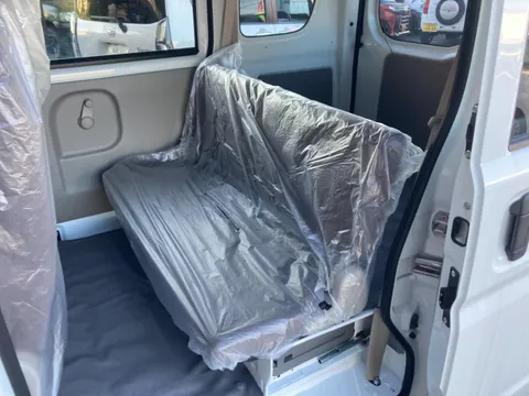 Nissan Clipper Van
