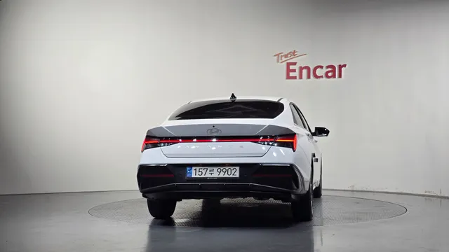 Hyundai Elantra (Avante)