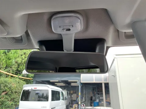 Mitsubishi Minicab Van