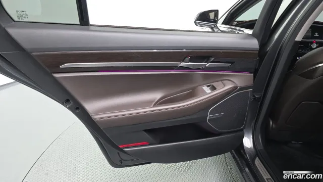 Genesis G90 (EQ900)