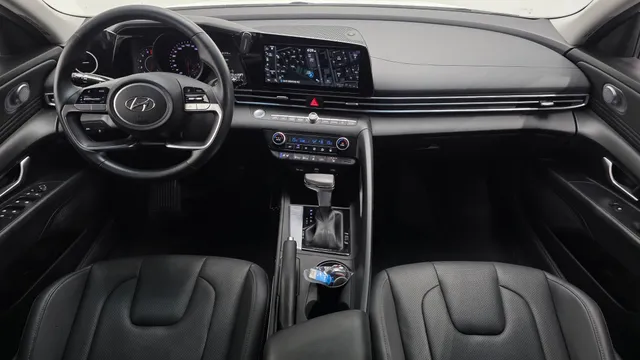 Hyundai Elantra (Avante)