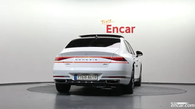 Genesis G90