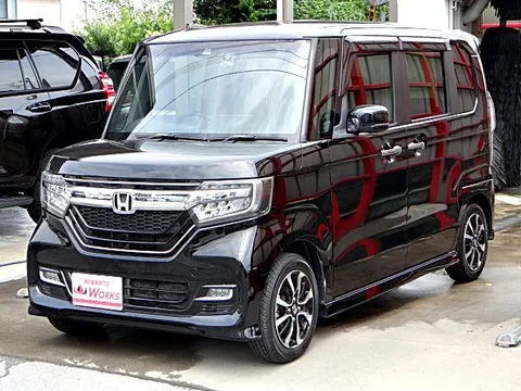 Honda N-BOX Custom