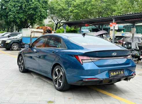 Hyundai Elantra (Avante)