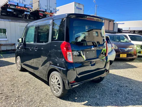 Mitsubishi eK Space
