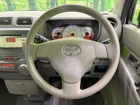 Toyota Pixis Space