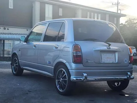Daihatsu Mira Gino