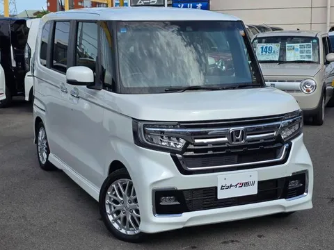 Honda N-BOX Custom