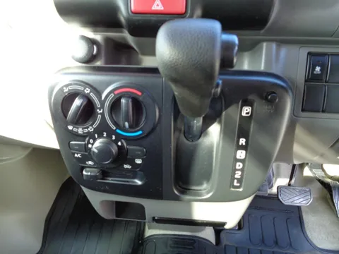 Nissan Clipper