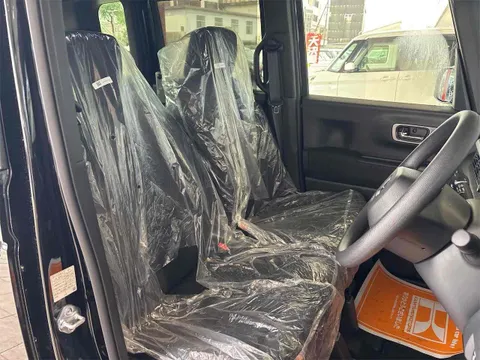 Honda N-BOX Custom