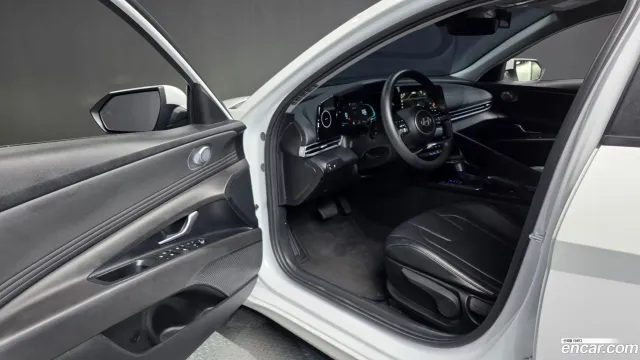 Hyundai Elantra (Avante)