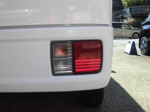 Mitsubishi Minicab Van