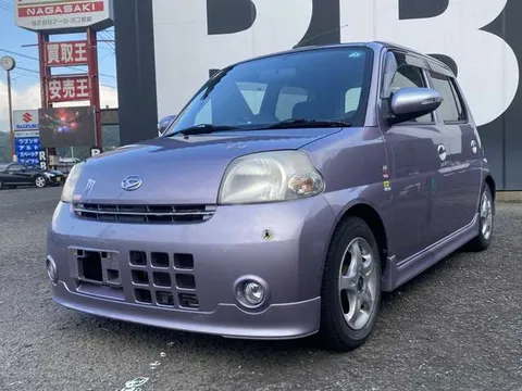Daihatsu Esse