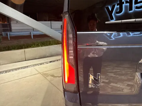 Honda N-BOX Custom