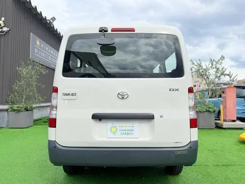 Toyota TownAce Van