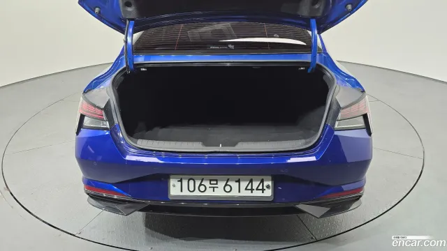 Hyundai Elantra (Avante)