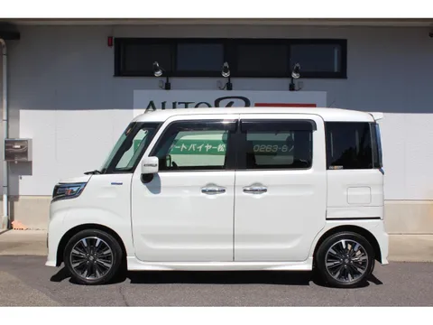Suzuki Spacia