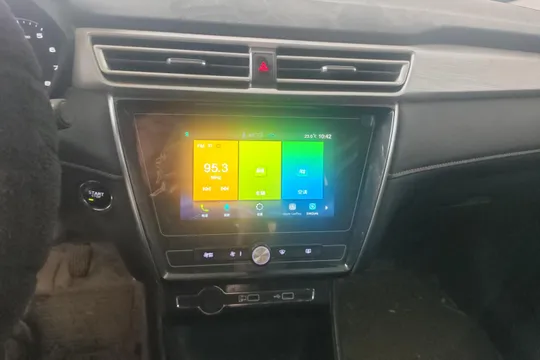 Roewe i5