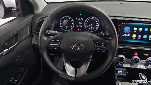 Hyundai Elantra (Avante)