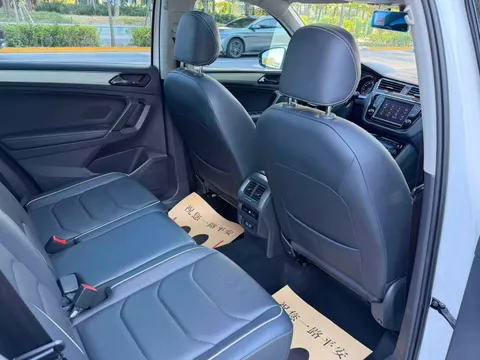 Volkswagen Tiguan L