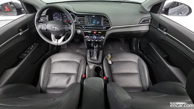 Hyundai Elantra (Avante)