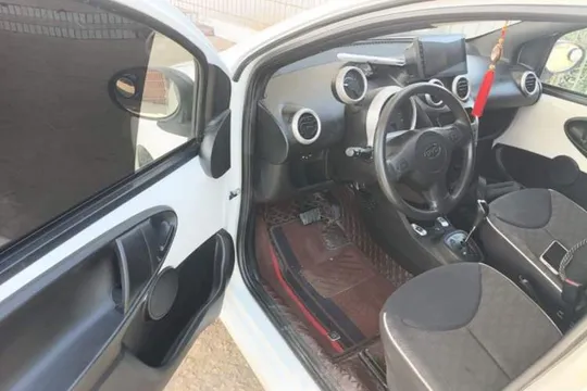 BYD F0