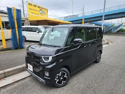 Mitsubishi Delica Mini