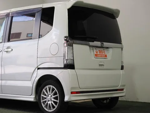 Honda N-BOX Custom