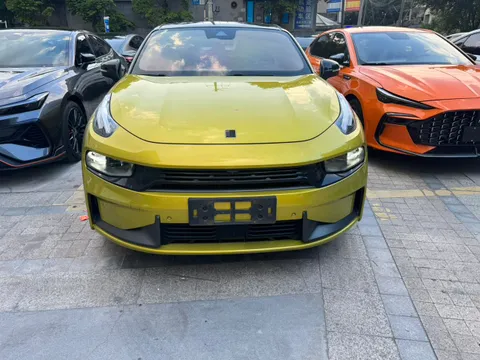 Lynk & Co 03
