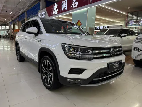 Volkswagen Tharu