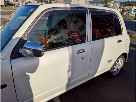 Daihatsu Mira Gino