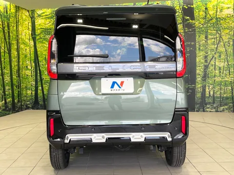 Mitsubishi Delica Mini