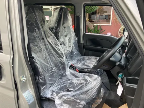 Nissan Clipper Van
