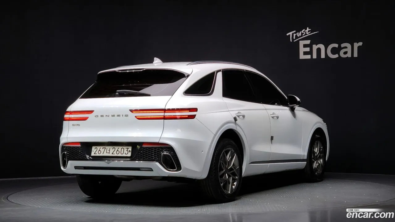 Genesis GV70