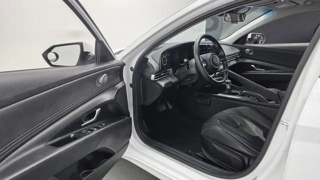 Hyundai Elantra (Avante)