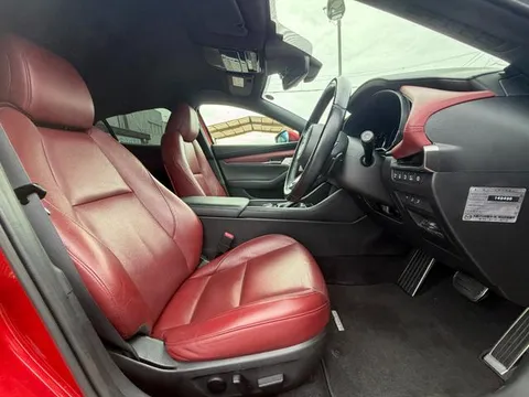 Mazda MAZDA3 Fastback