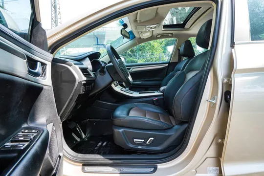 Geely Emgrand GL