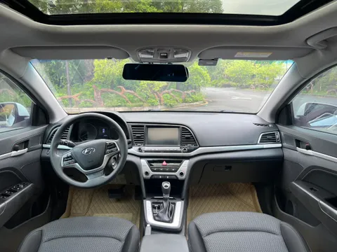 Hyundai Elantra (Avante)