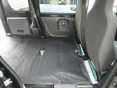 Nissan Clipper Van
