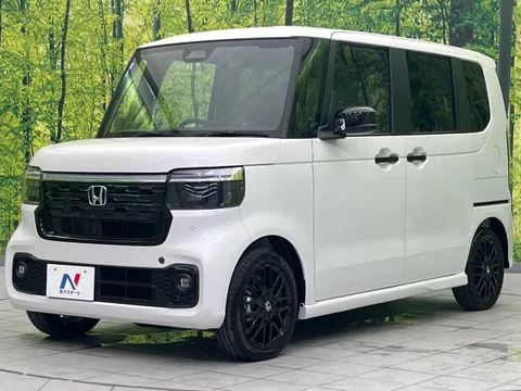 Honda N-BOX Custom