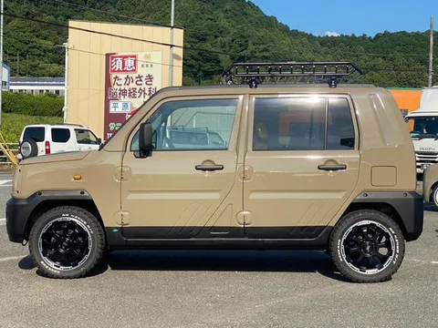 Daihatsu Naked