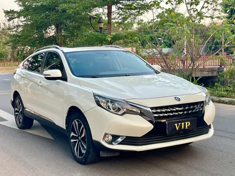 Venucia T90