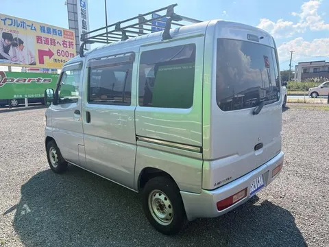 Mitsubishi Minicab Van