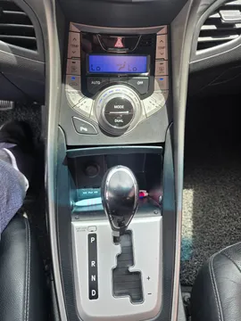 Hyundai Elantra (Avante)