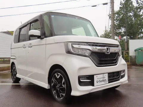 Honda N-BOX Custom