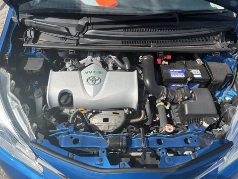 Toyota Yaris (Vitz)